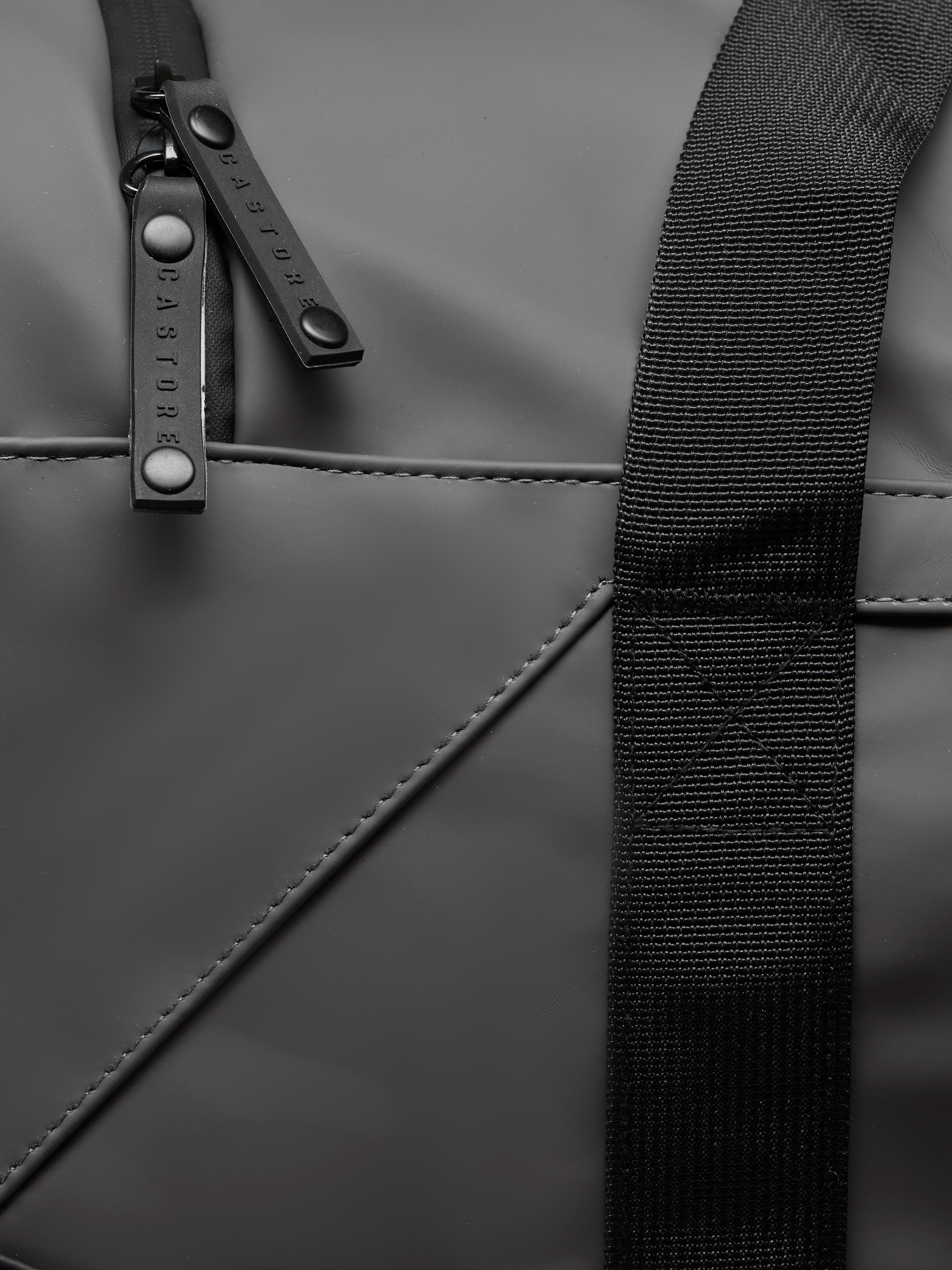 Core Holdall - Gunmetal/ Black
